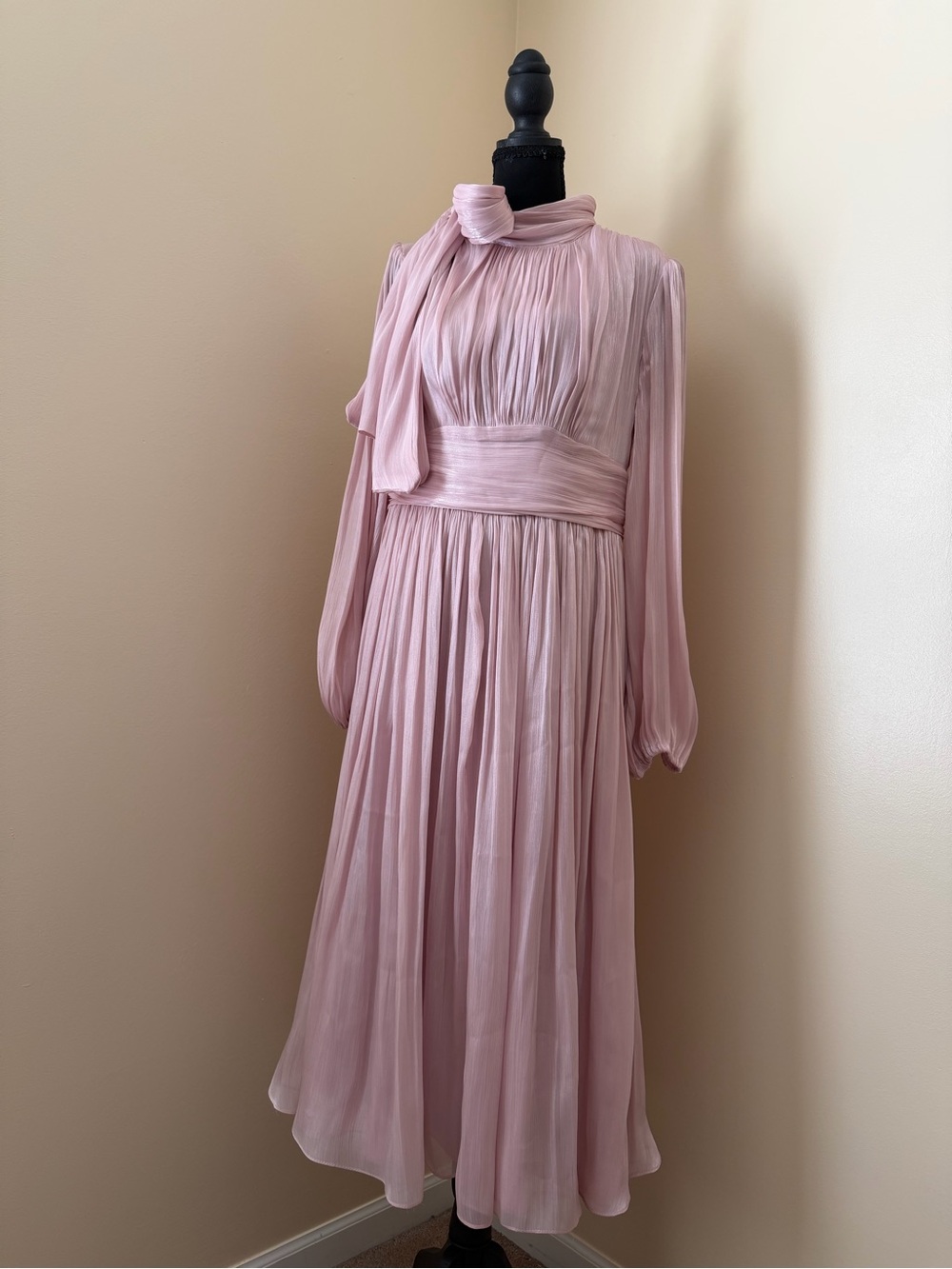 Dusty Pink Pleated Long-Sleeve Midi Dress with Neck Scarf
